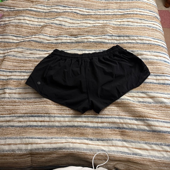lululemon athletica Men's Black Athletic Shorts - Picture 6 of 8